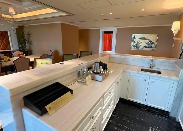 Okada Skyvilla 5* Манила